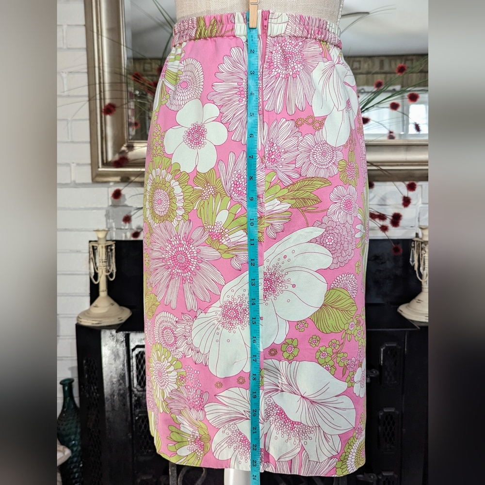 Sag Harbor Floral Pattern Skirt - Picture 3 of 9
